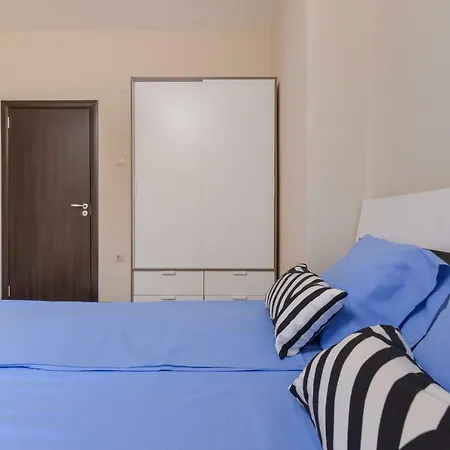Cute Two Bedroom On Murphy Street * Sofia