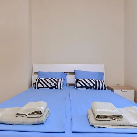 Cute Two Bedroom On Murphy Street