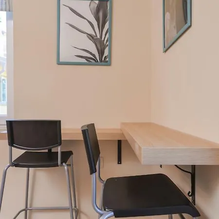 Cute Two Bedroom On Murphy Street Apartament *