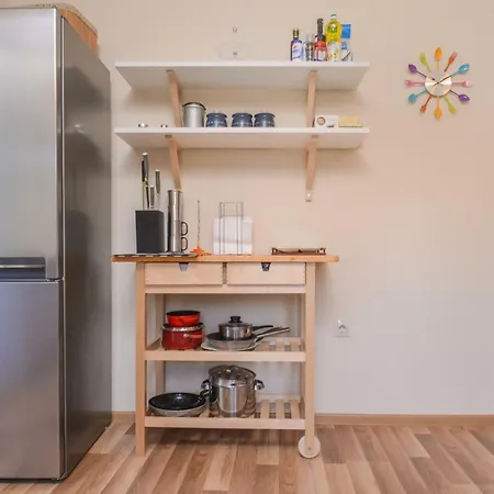 Cute Two Bedroom On Murphy Street * Sofia